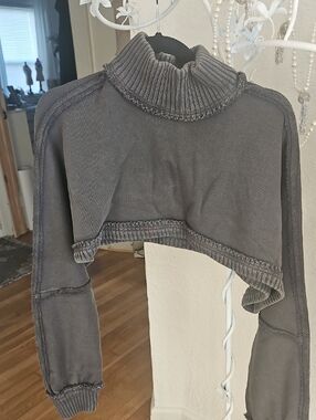 NWOT Free People Cropped Turtleneck Shrug In Gray